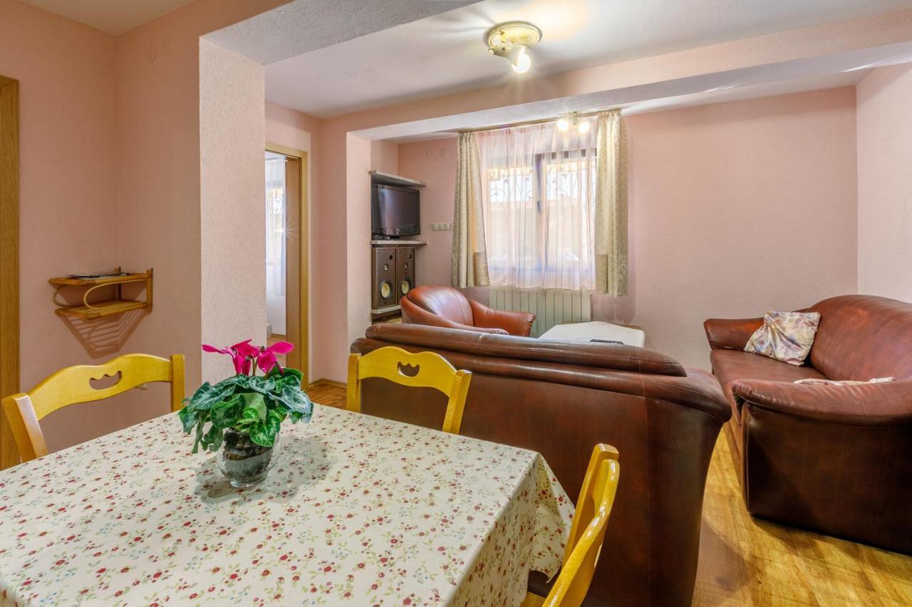 Apartment Eni Selce Exterior foto