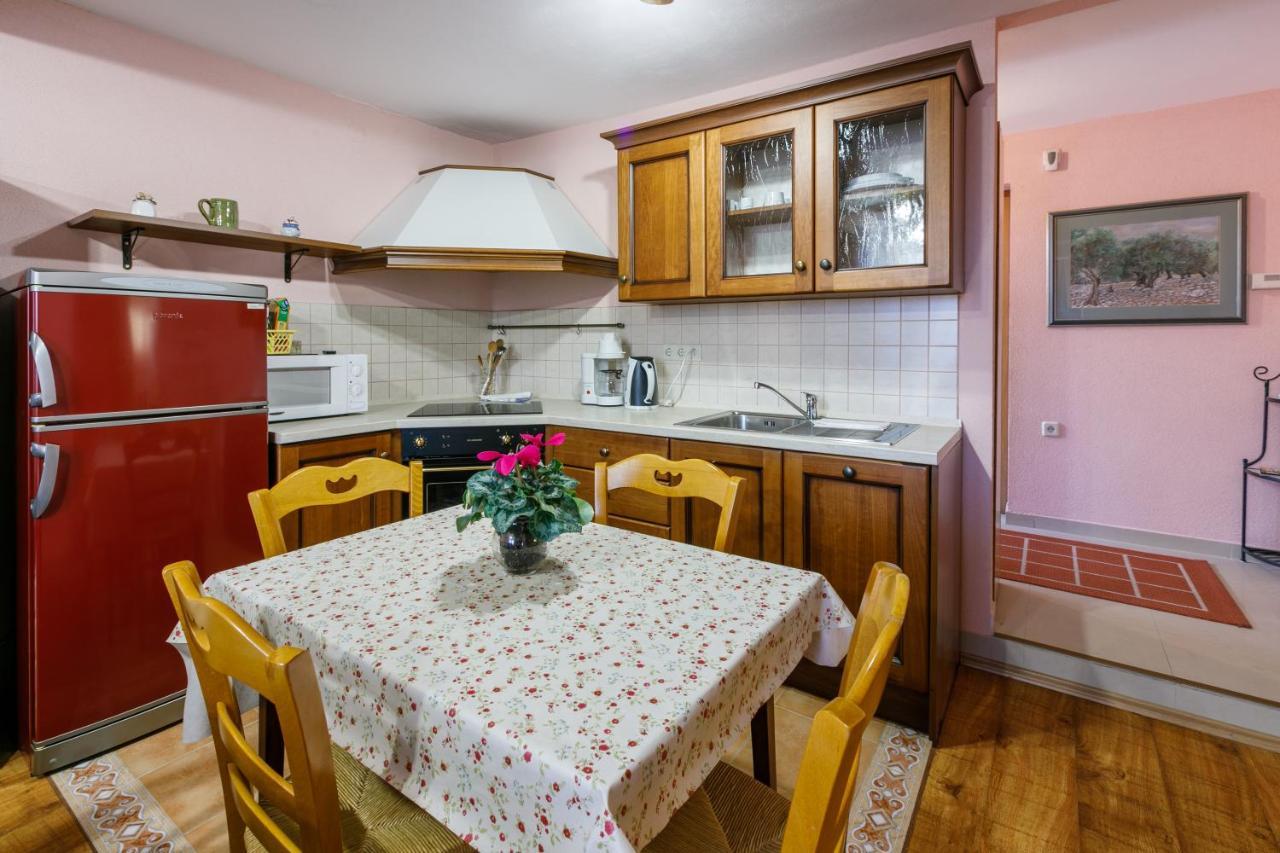 Apartment Eni Selce Exterior foto
