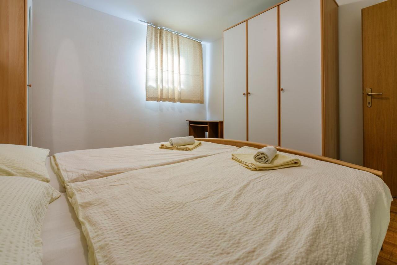 Apartment Eni Selce Exterior foto