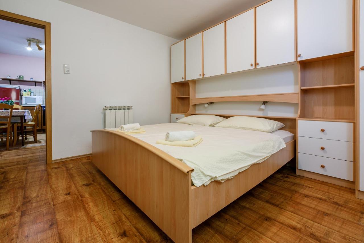 Apartment Eni Selce Exterior foto